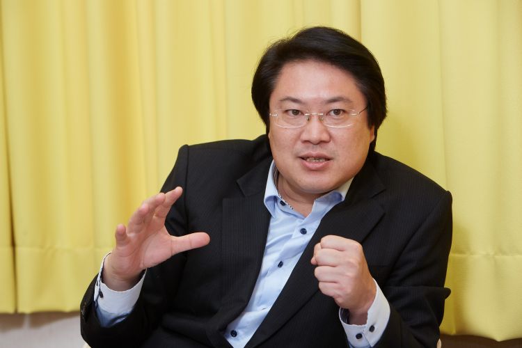 比高嘉瑜還美？李婉鈺曬出「29年前清純學生照」　超精緻五官「飄出濃濃仙氣」網驚喜：根本王祖賢
