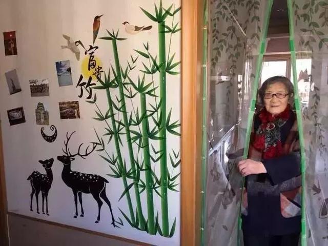 丈夫兒子相繼離去！90歲白髮嬤「賣房環遊世界」　與老友遊戲人間「自願住老人公寓」：我的心永遠18歲