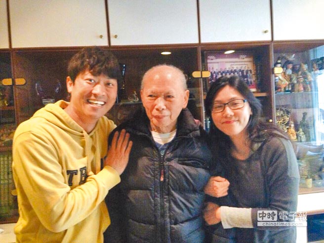 險被丟孤兒院！侯昌明爸「父兼母職27年」繼母偏心釀心結　婚前託夢「終放下怨恨」：謝謝有你