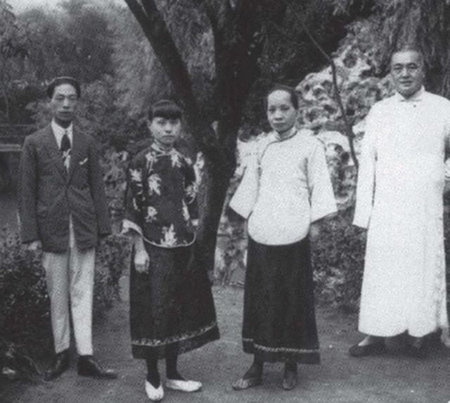 她15歲嫁給才子「7年後生子被逼離婚」兄長不準再嫁！單身30年終遇真愛「逆襲成獨立女強人」