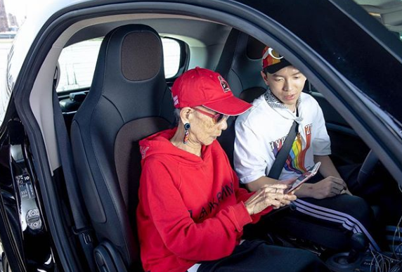 她19歲「被結婚」成6孩媽！遭丈夫背叛婚姻「88歲前都為別人活」　今91歲成最潮阿嬤出書：人生沒有太晚