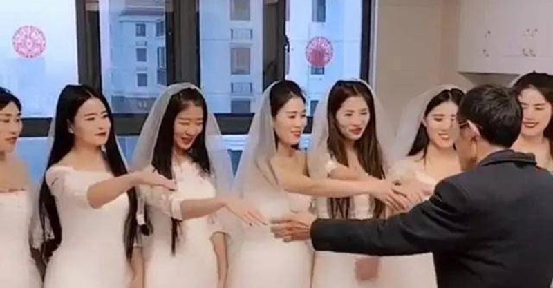 老婦連生7女被鄰居當笑柄！今女兒們「回娘家搶跟父母過年」體貼到全村超羨慕　老三再砸千萬買別墅「全家一起過」