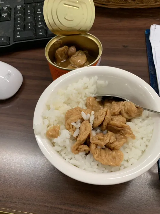 學費租金自己扛！女大生分享「一週只吃350元」　餐餐「菜肉蛋都有」網讚：超厲害