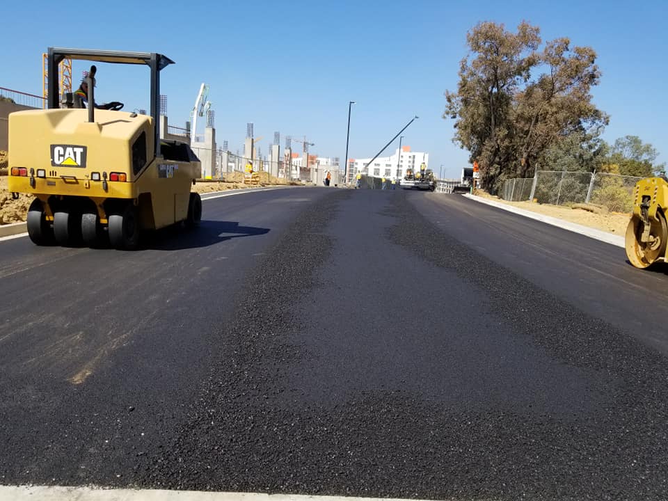地球有救了！英國「回收塑膠垃圾鋪馬路」廢物再利用　好處多多「CP值比瀝青高」專家狂讚：耐用度提升60％