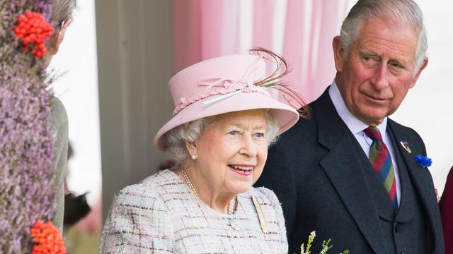 93歲英女王「人生態度」豁達，面對至親好友離去，有眼淚有歡笑也有歉意！