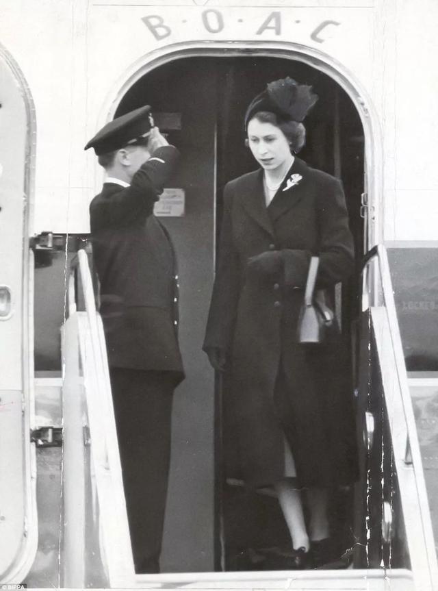 93歲英女王「人生態度」豁達，面對至親好友離去，有眼淚有歡笑也有歉意！