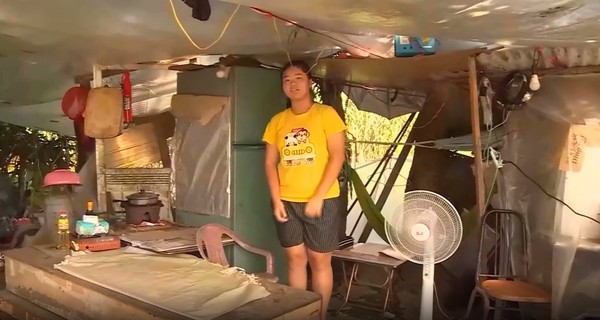 父逝三口擠7坪鐵皮屋！貧女樹下苦讀上名校「心中藏有小心願」　教育部長「超霸氣回應」盼為單親媽買大房