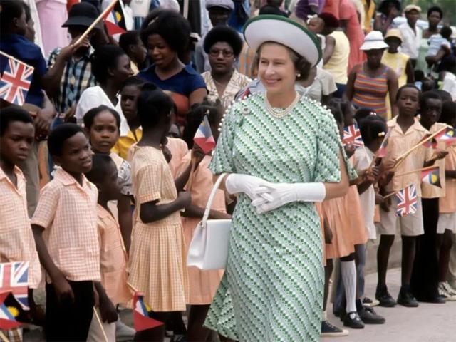 黛安娜王妃「膽大心細」勇於做自己，曾多次公開和女王叫板！