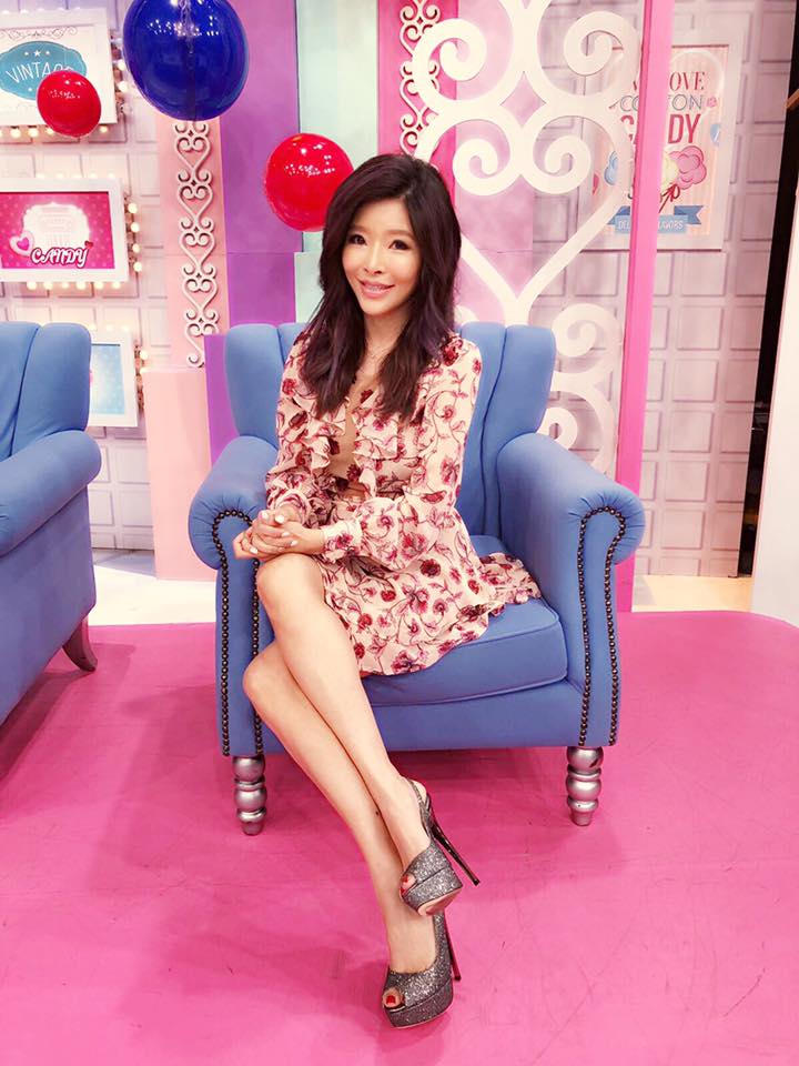 李愛綺洋老公「當眾談賣妻」笑喊買1送9　她變臉嗆「嫌我家人是拖油瓶？」：連我的出身也嘲諷