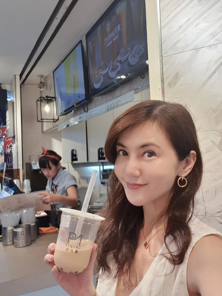 45歲還沒嫁！簡沛恩瘋狂撈錢「決定一輩子不婚不生」　已計畫住進老人院：「我不適合有家庭」