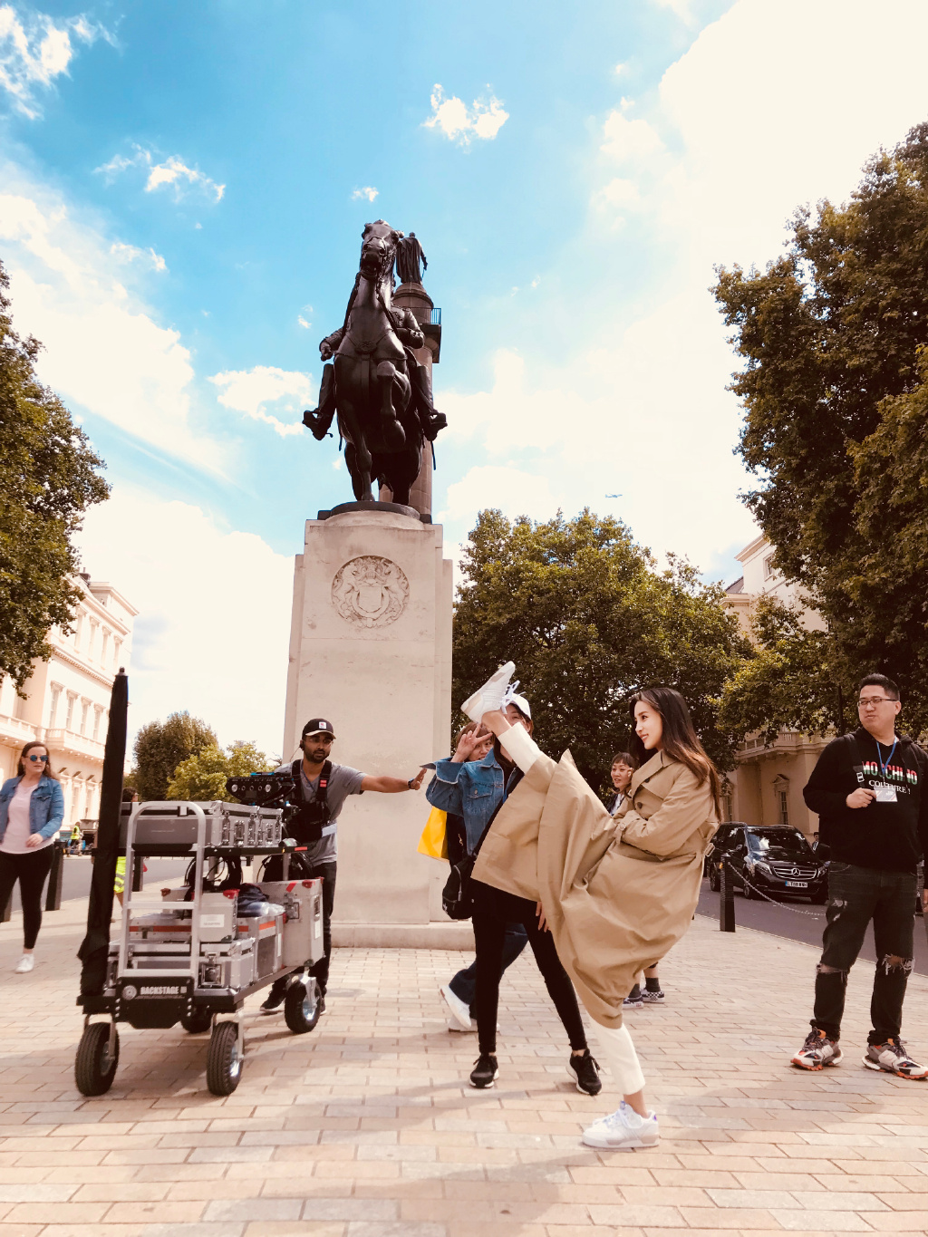 時隔2年!baby再見貝克漢姆 「傻妞已變女王范兒」 兩人深情對視cp感十足!