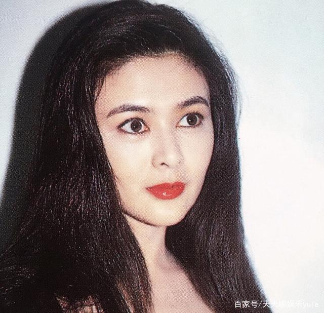 關之琳當年的「眼睛」有多美？她瞟一眼過來　是男人都會「自作多情起來」美得驚心動魄