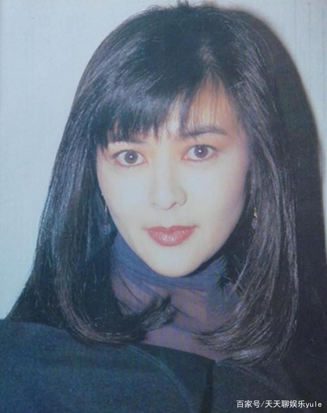 關之琳當年的「眼睛」有多美？她瞟一眼過來　是男人都會「自作多情起來」美得驚心動魄