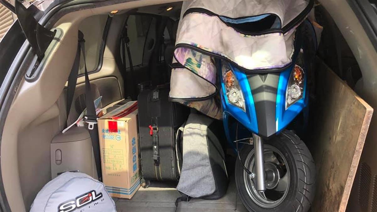 不准用託運！兒住校「老爸親自幫運機車」寧願冒風險　親力親為不喊累「滿滿父愛舉動」引全網共鳴