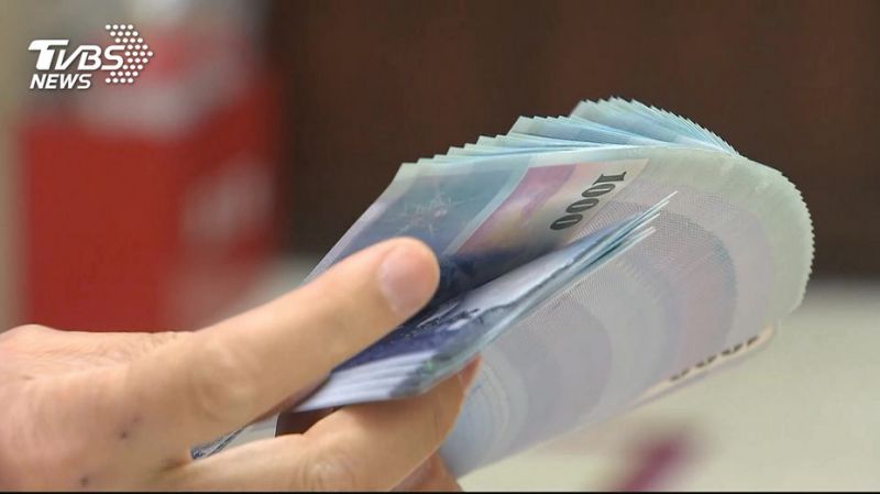 400萬退休金沒了！婆婆投入工作50年「老闆突然失智」　對方家人「突然換掉公司鎖」淚嘆：被當人球