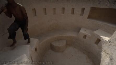 真人版「我的世界」!越南小哥徒手挖豪宅,還自帶泳池,惹6千萬網友羨慕:一級度假體驗