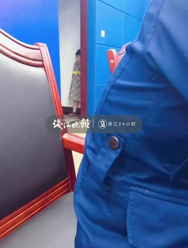 堅守崗位！消防員爸中秋節沒放假「7歲女兒門口等待」　連假「成功完成任務」卻內疚：家人最委屈