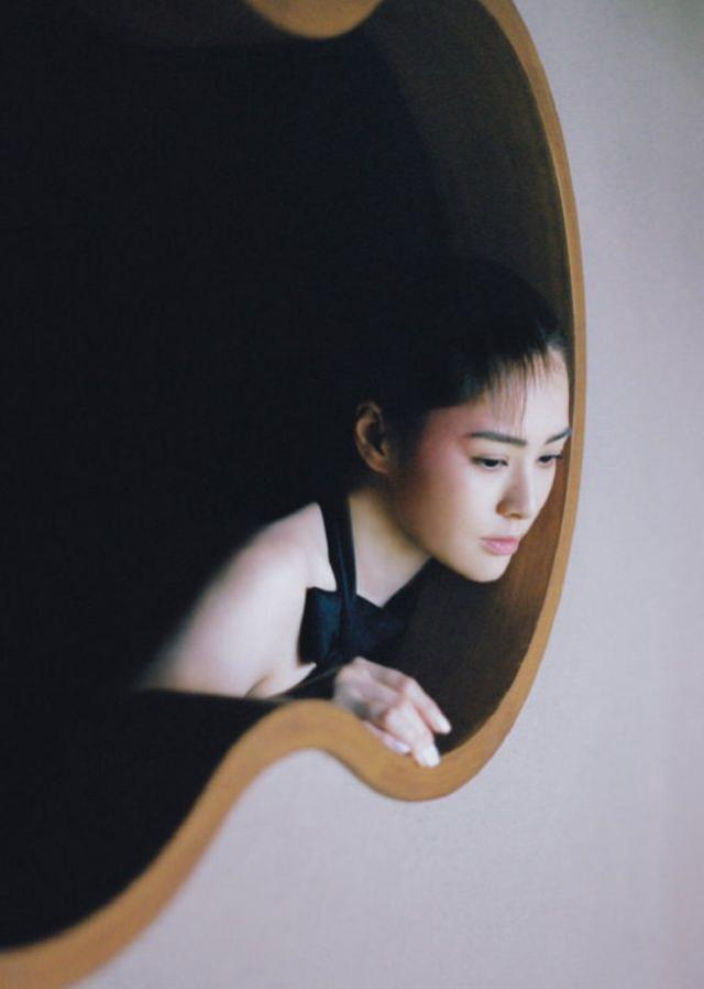 有種化妝叫阿嬌的「胎記妝」，普通人化被當「異類」，她越看越美艷：果然有顏的女人最自信