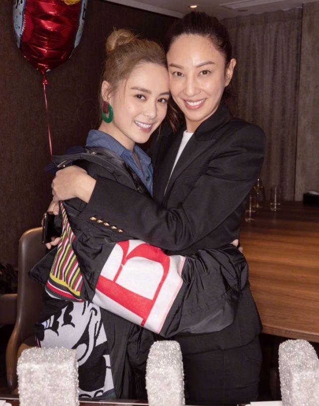 有種化妝叫阿嬌的「胎記妝」，普通人化被當「異類」，她越看越美艷：果然有顏的女人最自信