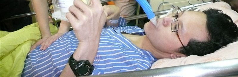 為愛活著！權威名醫33歲意外動彈不得「從此坐輪椅看診」　忍受「24小時都痛」妻不離不棄：我為老婆而活