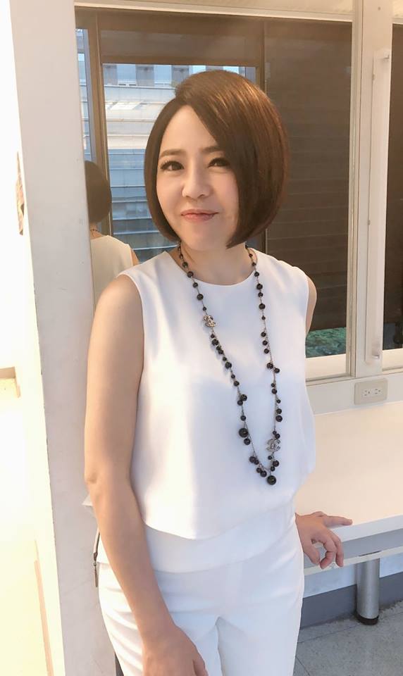 陪女兒飛倫敦上學！于美人親筆信「道盡母親心聲」　曝20年前「給另一個孩子母愛」：請像我一樣珍惜