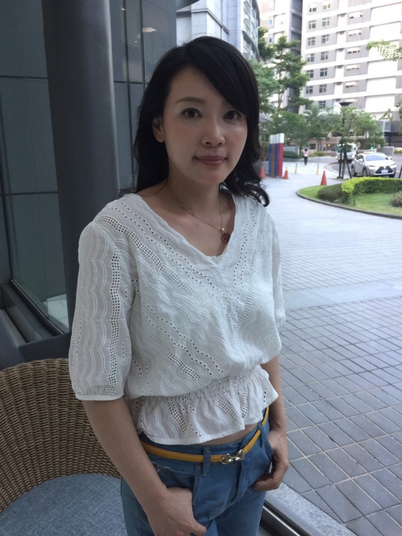 頓悟考上道士！女星消失3年「轉行當廟婆」普渡眾生　法會上「當場宣布結婚」嫁小2歲信徒男友