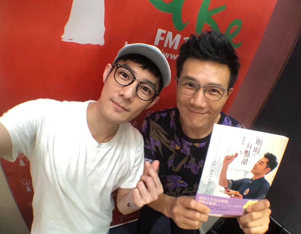 施易男憶亡母「新書名、甜點教室名」藏洋蔥！表白媽媽是情人「來不及給她完整的家」嘆：依然會想念