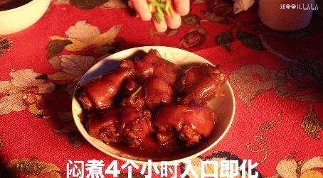 24歲男孩「隱居鄉村種田養雞」陪外公生活！祖孫天天「攜手唱歌做飯」享受日常：其實大家也做得到