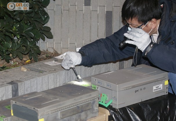 用ATM存6萬元！鈔票突然被卡住「銀行點算完只有2萬元」　11天後「才接到行員電話」：對不起我們錯了