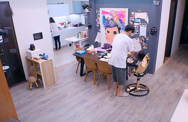 賈靜雯家中布置完美公開！　客廳沒茶几「空間超寬敞」浴室小而美「插座設計」藏巧思