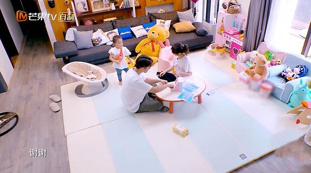 賈靜雯家中布置完美公開！　客廳沒茶几「空間超寬敞」浴室小而美「插座設計」藏巧思