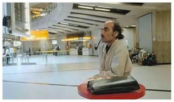 世界上「誤機」最久的旅客！被滯留機場17年，從青年熬成大叔  不曾離開半步