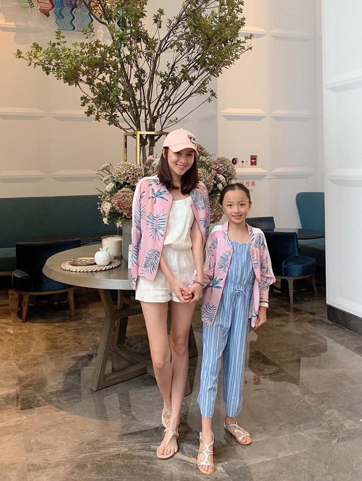 美女主播寵獨生女「一週學6才藝」！學費存到大學「每年出國玩3次」　夫妻不當小孩負荷：已找好安養院