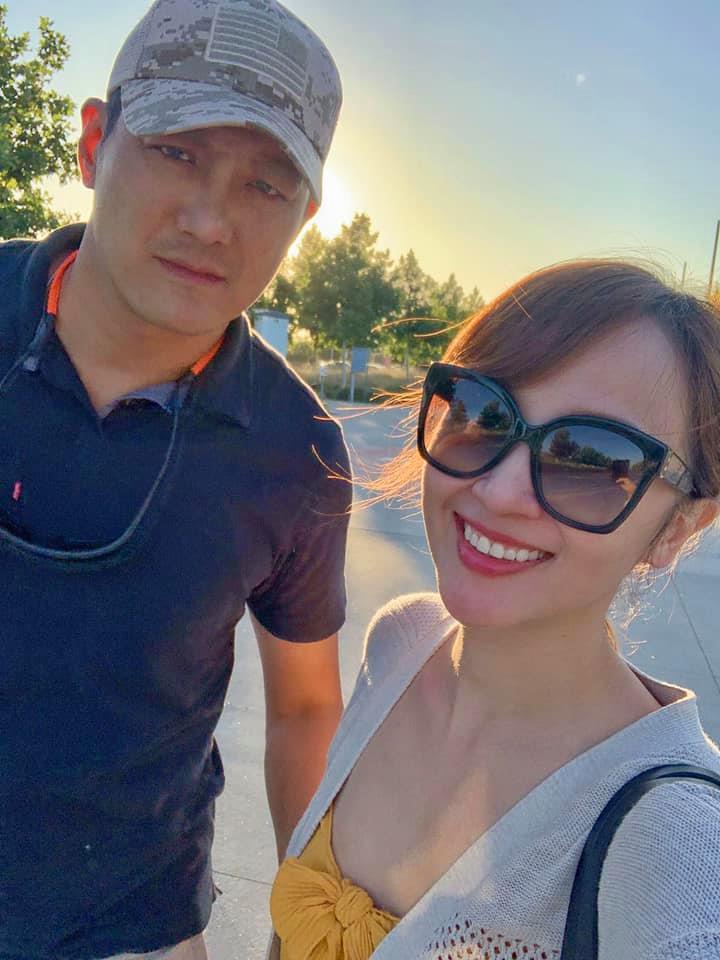 美女主播寵獨生女「一週學6才藝」！學費存到大學「每年出國玩3次」　夫妻不當小孩負荷：已找好安養院