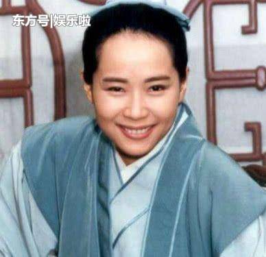 同樣是女扮男裝:楊冪俊俏、趙麗穎英氣、熱巴一眼就認出,而有兩位騙了我們整個童年