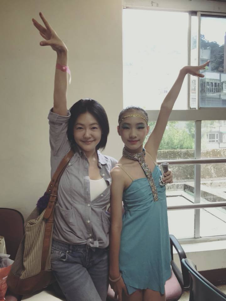 13歲Elly「拍出時尚大片」全靠媽媽指點　小S傳授獨創「擺Pose七字口訣」一聽內容笑噴：不愧得過金鐘獎！