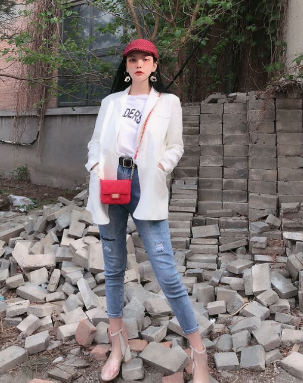 迪麗熱巴校花表妹「照片中逆天級美貌」被稱讚!首度公開露面「零P圖真實顏值」網看呆:修圖修很大