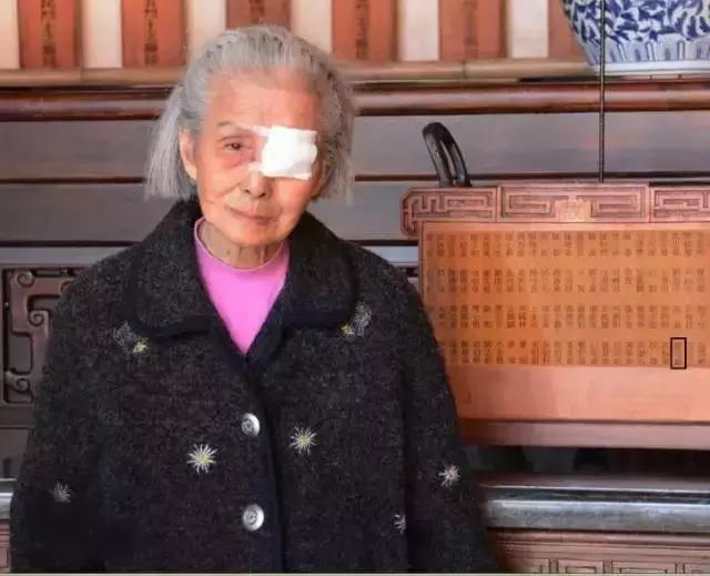 漂洋過海來看你！93歲阿嬤「苦尋初戀77年」　遠赴台灣只為看一眼他的名字：愛你怎能輕易忘記？