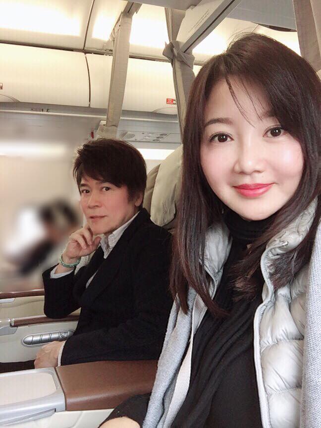洪榮宏三婚「甜寵小11歲愛妻」每年出國過兩人世界　結婚4年「罕曝心聲」至今仍熱戀像情侶
