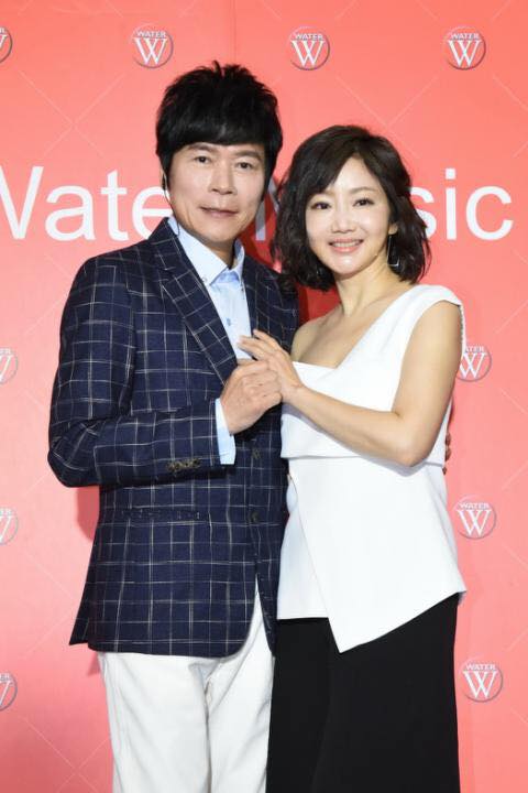 洪榮宏三婚「甜寵小11歲愛妻」每年出國過兩人世界　結婚4年「罕曝心聲」至今仍熱戀像情侶