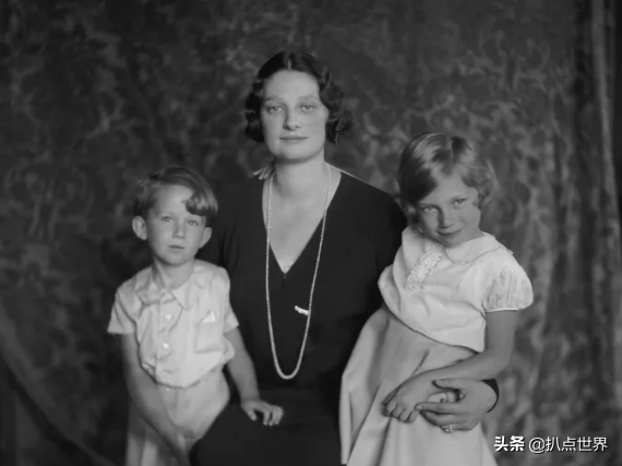 帥國王「棄公主娶護士」相守白頭仍牽手!愛妻「終身不孕」卻加倍疼愛 63歲離去留她「單相思20年」