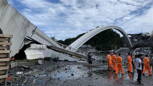 花1000萬保養照垮！南方澳大橋崩塌「承造商被起底」　才剛蓋完「就欠債跑路」人間蒸發20年