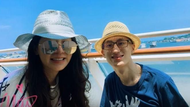 4歲被判終生聽不見！22歲男孩「靠輪椅行動10年」忍受異樣眼光　媽媽：當你雙腳環遊世界