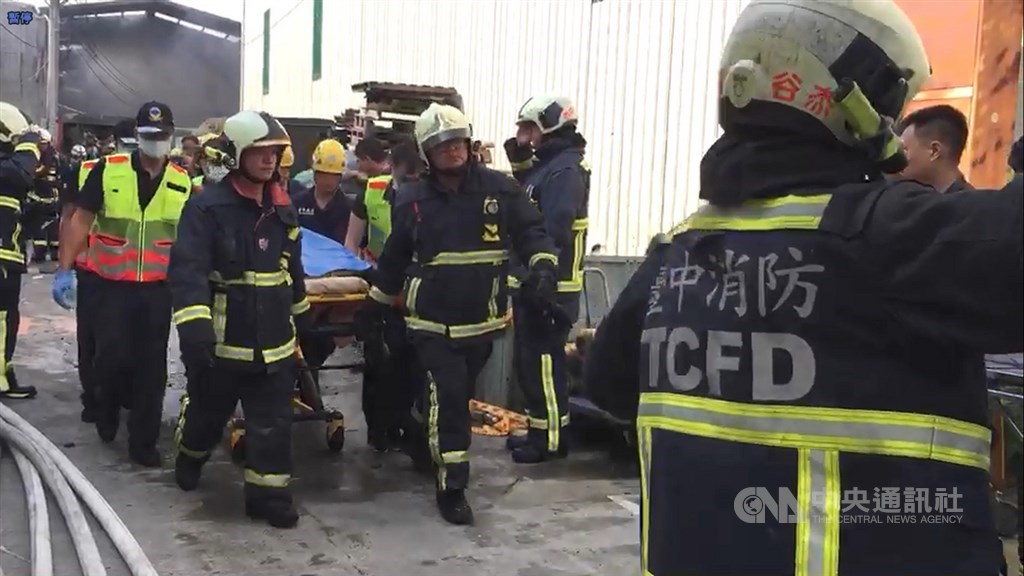 台中2消防員殉職！民眾不解「無人受困為何要進去」　基層消防員感慨：「做給受災戶看」