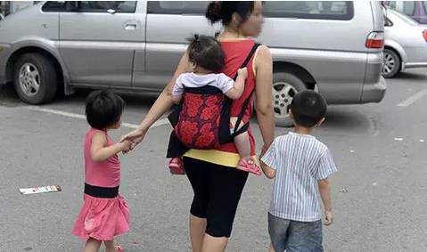 隻身嫁到外地！全職媽被酸「在家帶小孩很閒」：妳胖又難看　婆婆「霸氣護媳婦」當親生女兒在疼