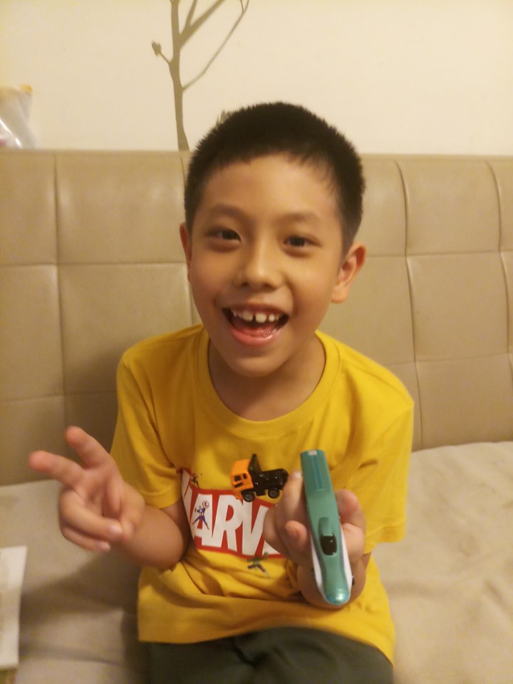 首位台灣之光！9歲遲緩兒「意外愛上畫畫」出過繪本　作品滿滿台灣味「奪下法國首獎」：他值得被看見