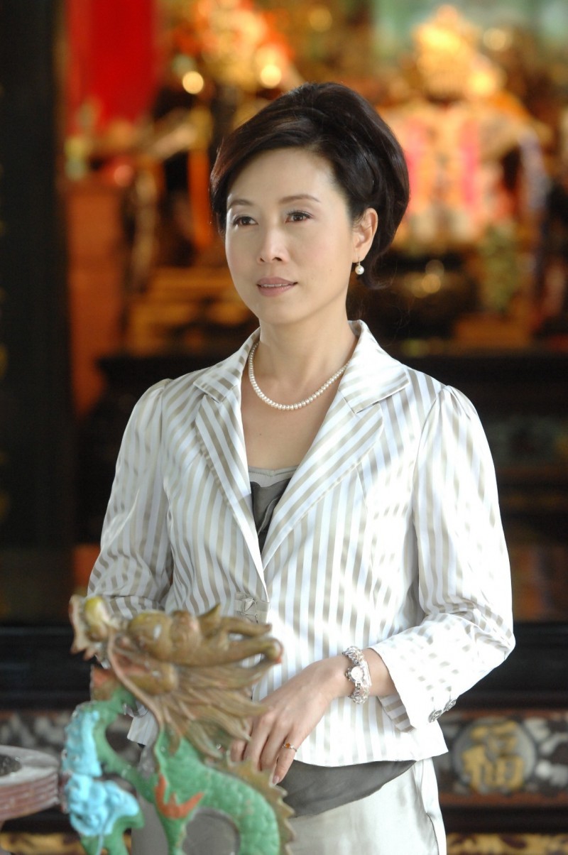 手抖動、臉抽蓄！方岑坦言「40多歲患帕金森」毅然退演藝圈　害怕「有錢沒命花」：健康最重要