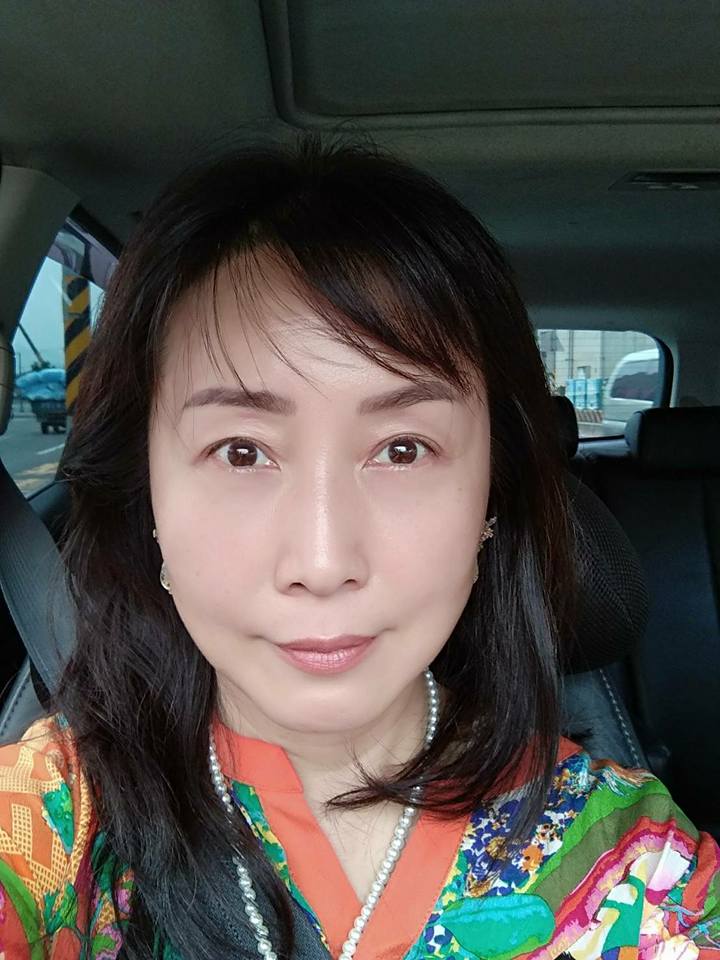 手抖動、臉抽蓄！方岑坦言「40多歲患帕金森」毅然退演藝圈　害怕「有錢沒命花」：健康最重要