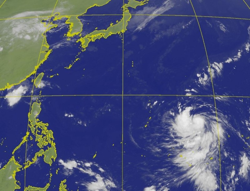 哈吉貝將轉強颱！海上水氣吸飽飽「大迴轉往北狂奔」　恐成超級颱風「國慶連假天氣出爐」 