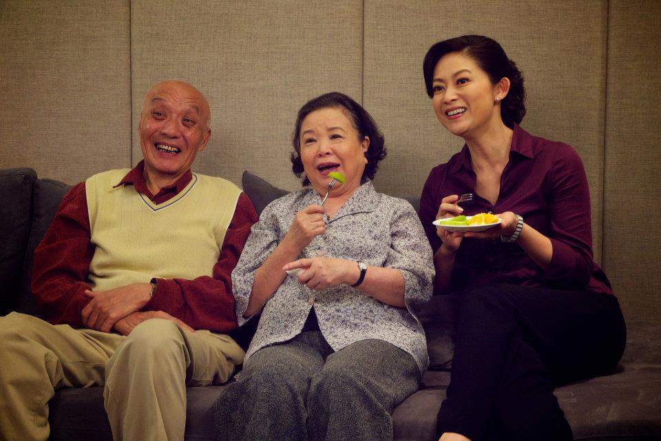 全家照顧失智母！劉瑞琪憶「媽媽還沒50歲患病」曾吼：她為什麼變這樣　坦言不孝「每天陪母複習人生」30年不喊累